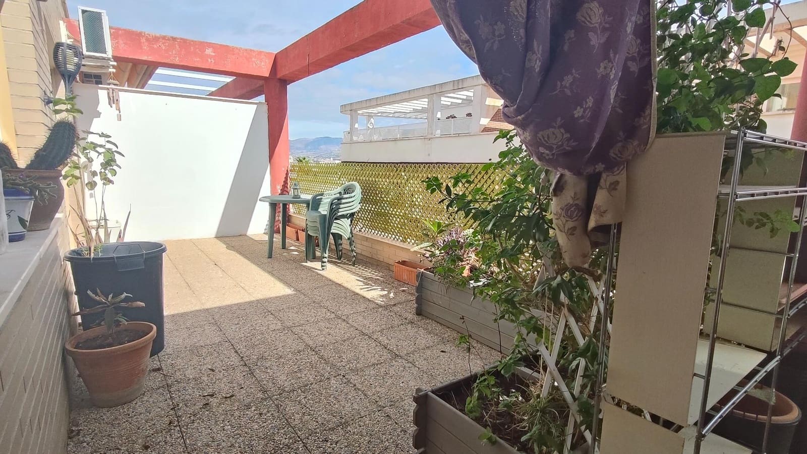 2 bedroom Flat for rent in Churriana de la Vega with garage - € 800 (Ref: 9338440)