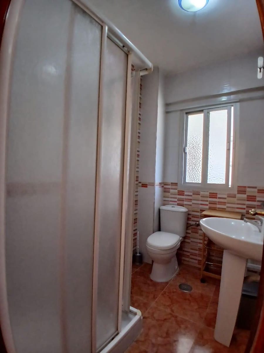 3 sypialnia Mieszkanie do wynajęcia w Miasto Grenada - 900 € (Ref: 9353750)