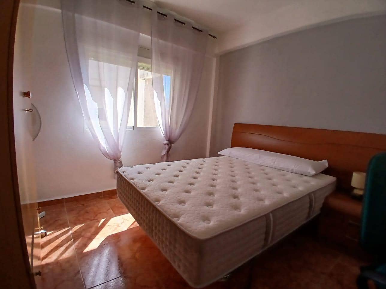 3 sypialnia Mieszkanie do wynajęcia w Miasto Grenada - 900 € (Ref: 9353750)