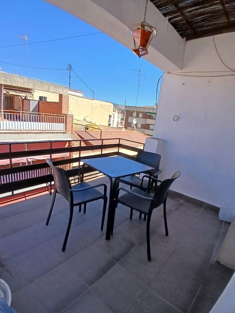 3 sypialnia Mieszkanie do wynajęcia w Miasto Grenada - 900 € (Ref: 9353750)