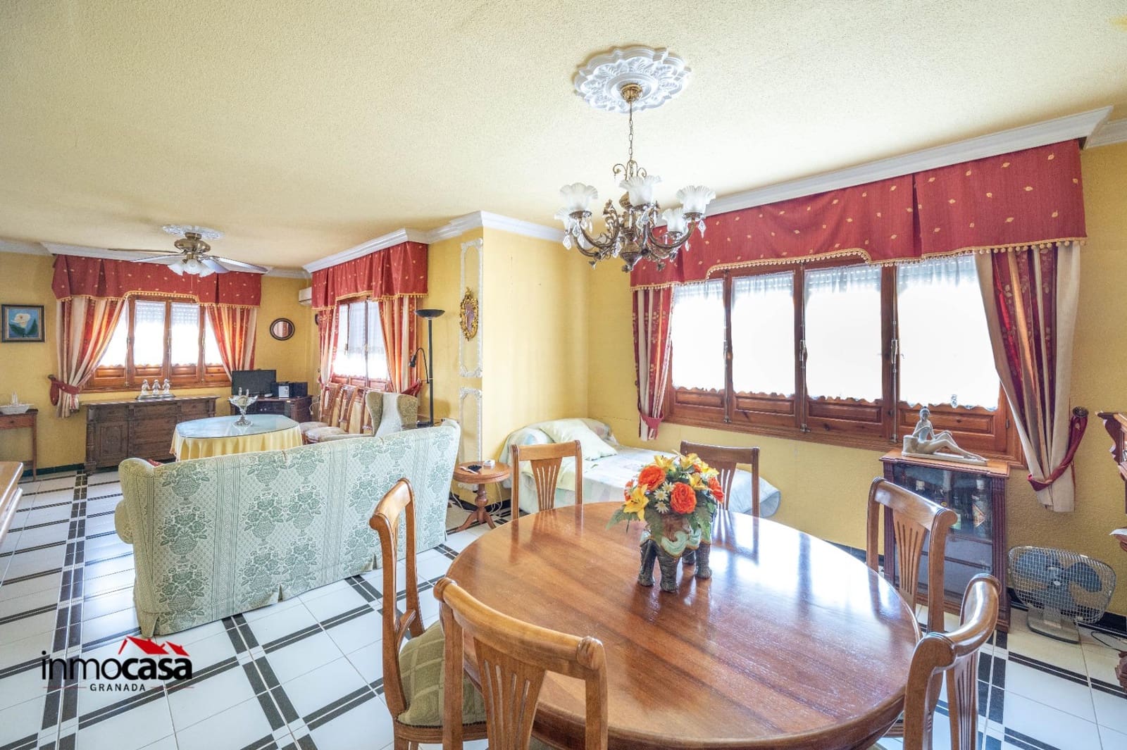 4 soveværelse Villa til salg i Ogijares med swimmingpool garage - € 395.000 (Ref: 9379222)