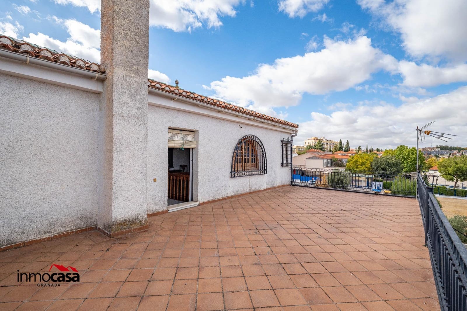 4 soveværelse Villa til salg i Ogijares med swimmingpool garage - € 395.000 (Ref: 9379222)