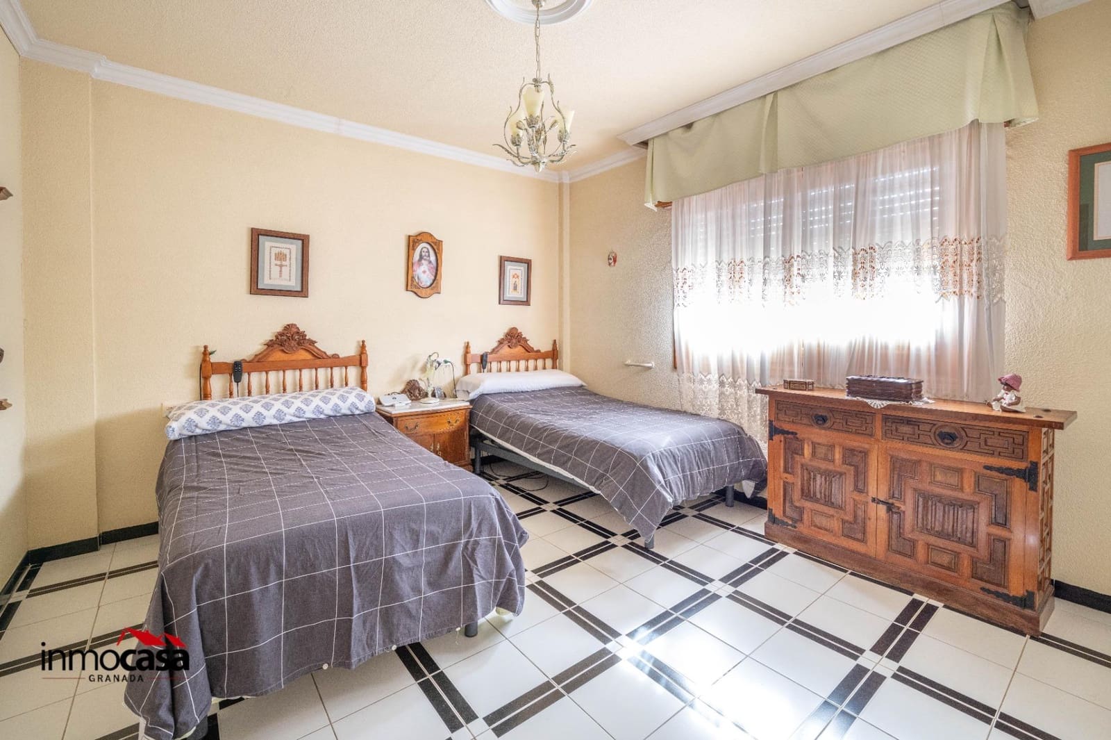 4 quarto Moradia para venda em Ogijares com piscina garagem - 349 000 € (Ref: 9379222)