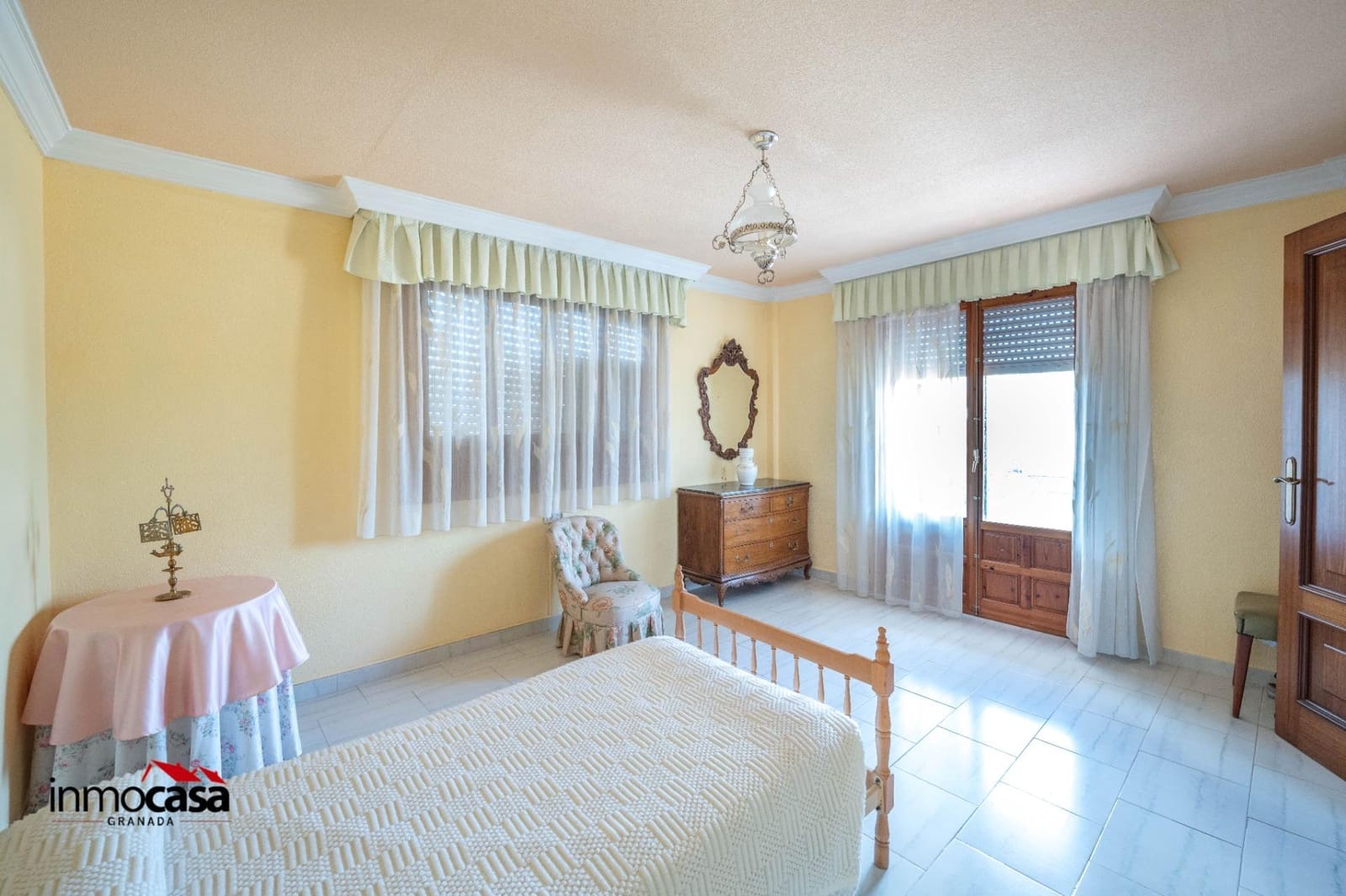 4 quarto Moradia para venda em Ogijares com piscina garagem - 349 000 € (Ref: 9379222)