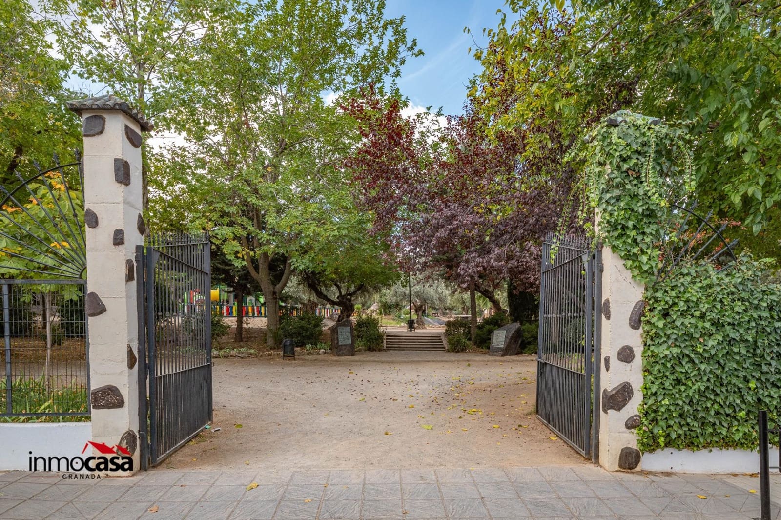 4 quarto Moradia para venda em Ogijares com piscina garagem - 349 000 € (Ref: 9379222)