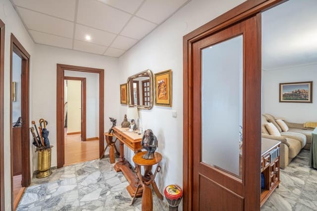 4 soverom Leilighet til salgs i Motril med garasje - € 250 000 (Ref: 9379223)