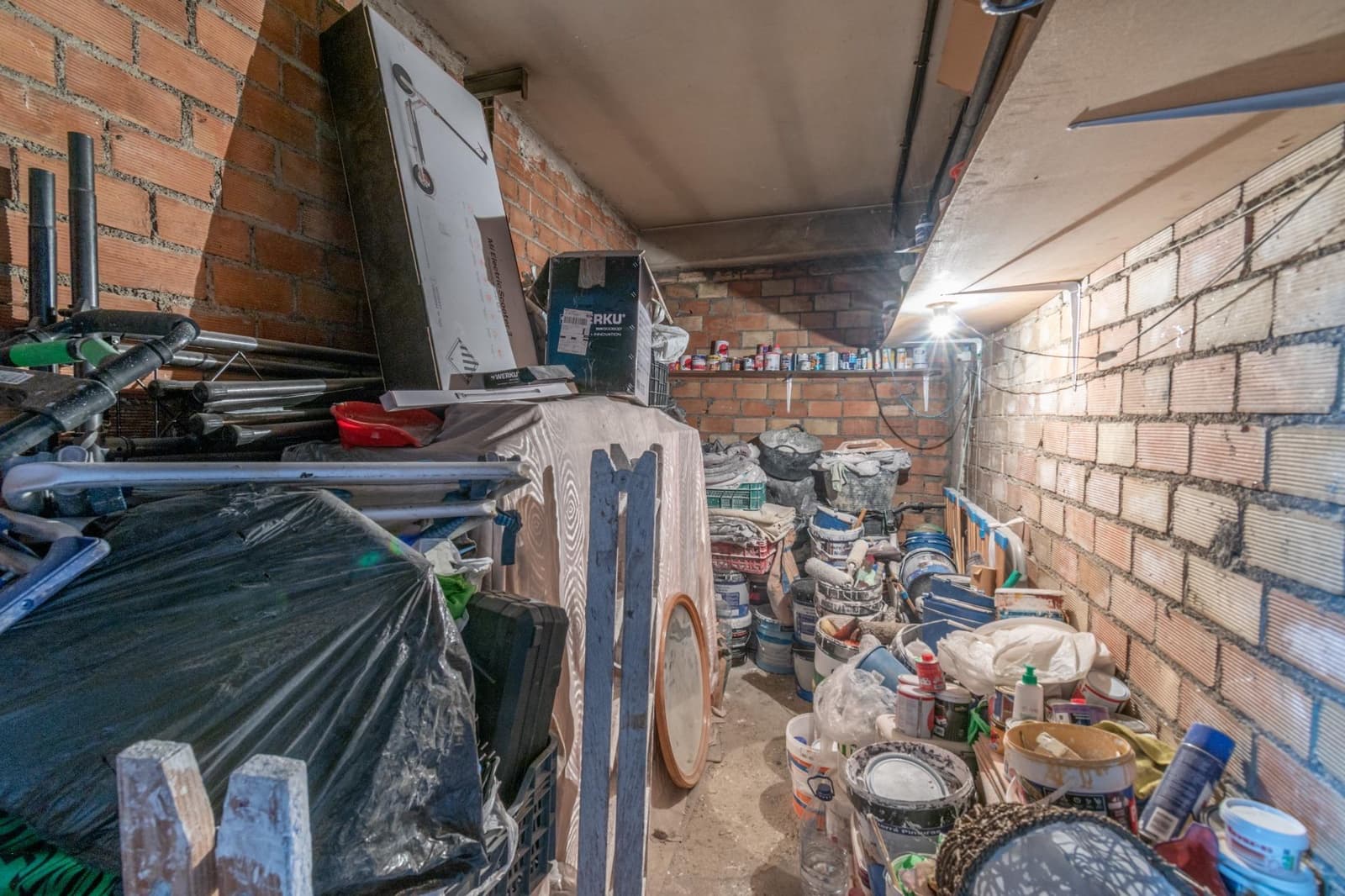 Garage til salg i Granada by - € 15.000 (Ref: 9379224)