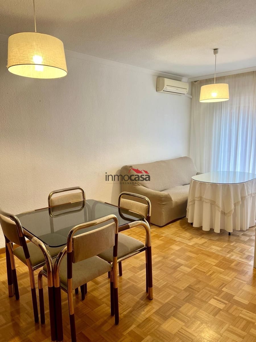 3 sypialnia Mieszkanie do wynajęcia w Miasto Grenada - 800 € (Ref: 9379225)