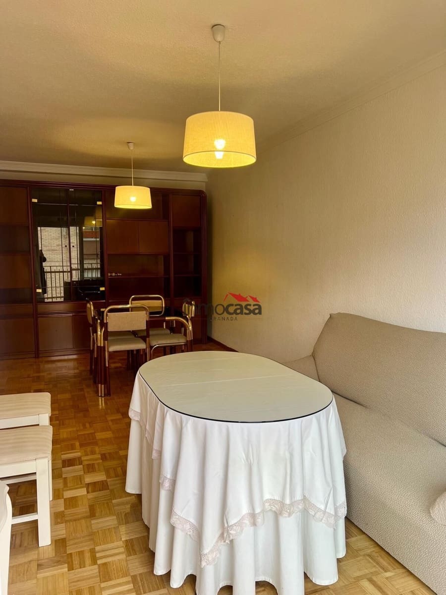 3 sypialnia Mieszkanie do wynajęcia w Miasto Grenada - 800 € (Ref: 9379225)