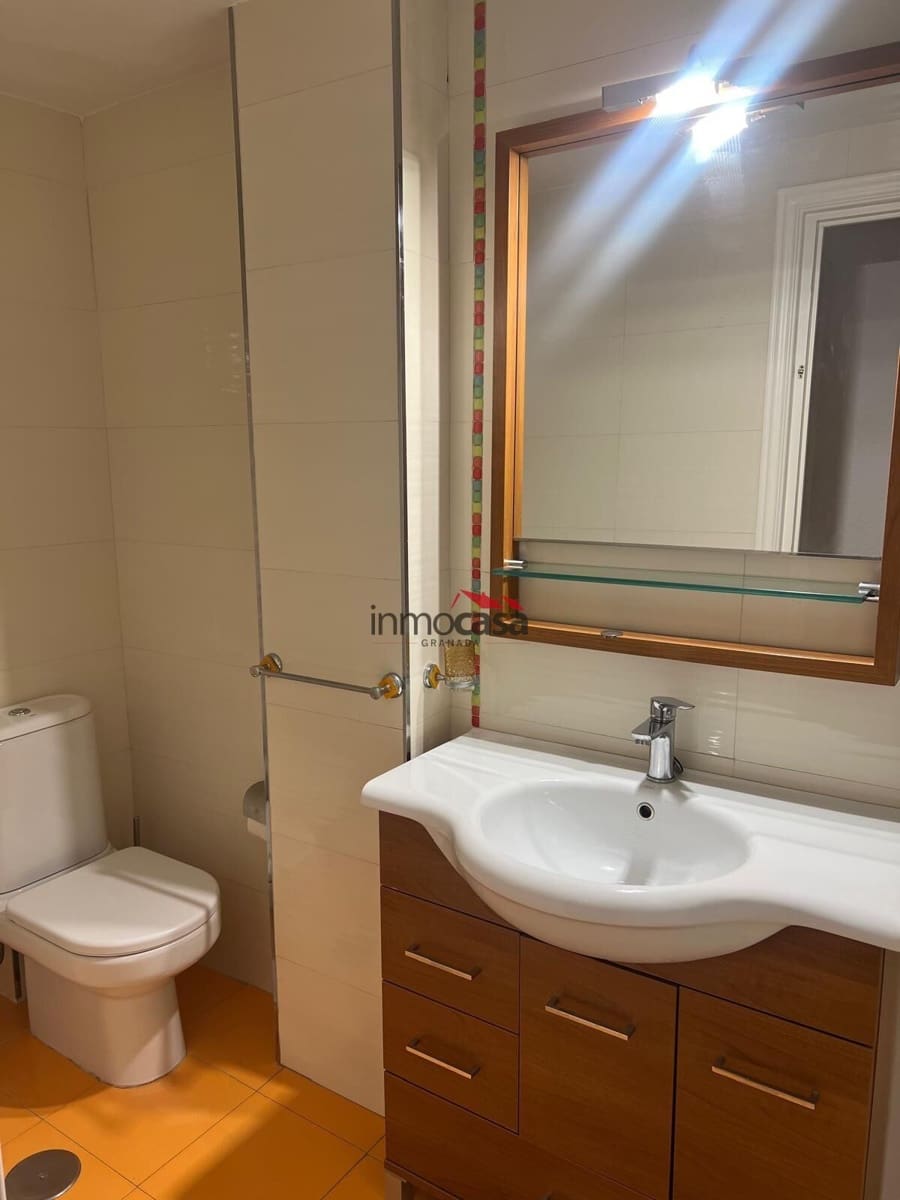 3 sypialnia Mieszkanie do wynajęcia w Miasto Grenada - 800 € (Ref: 9379225)