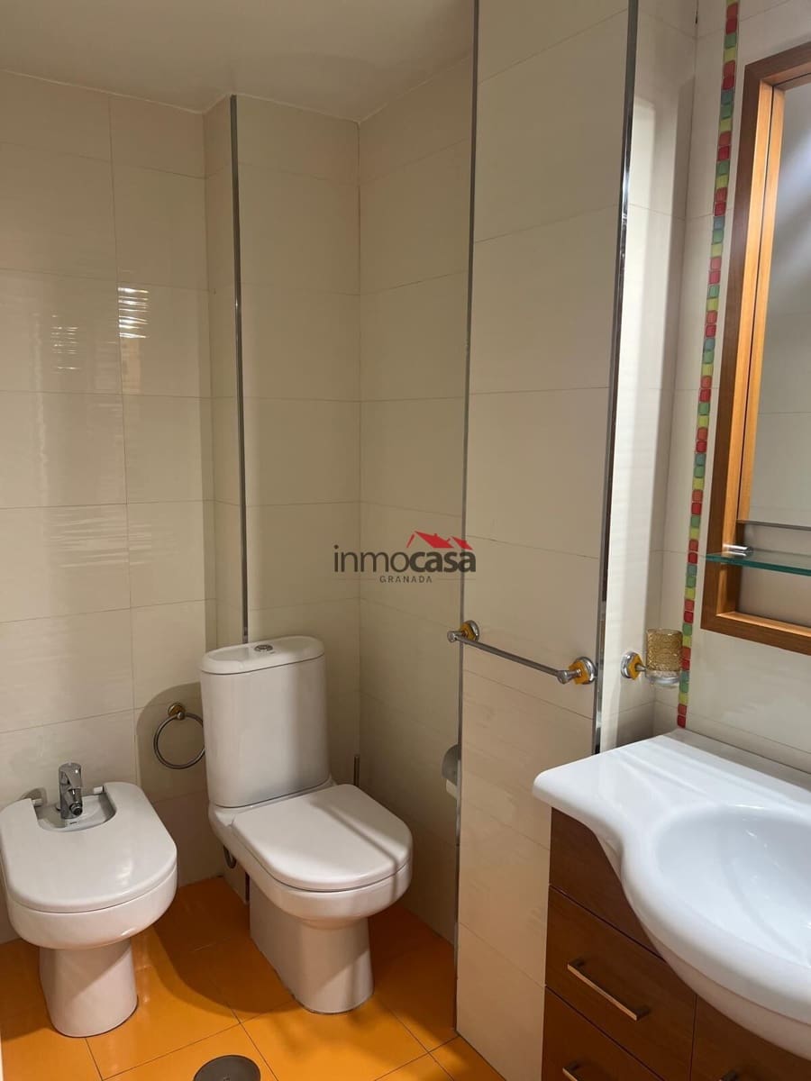 3 sypialnia Mieszkanie do wynajęcia w Miasto Grenada - 800 € (Ref: 9379225)