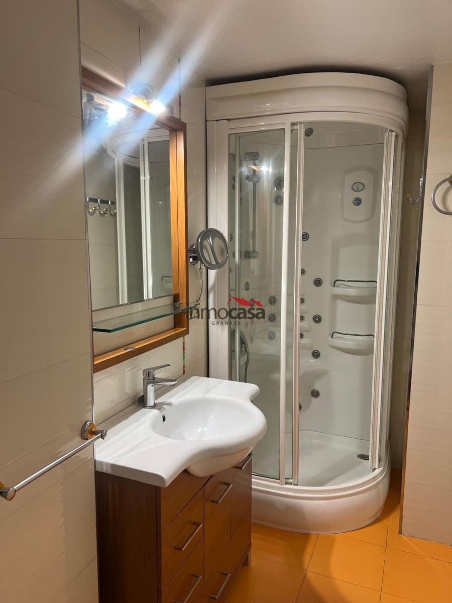 3 sypialnia Mieszkanie do wynajęcia w Miasto Grenada - 800 € (Ref: 9379225)