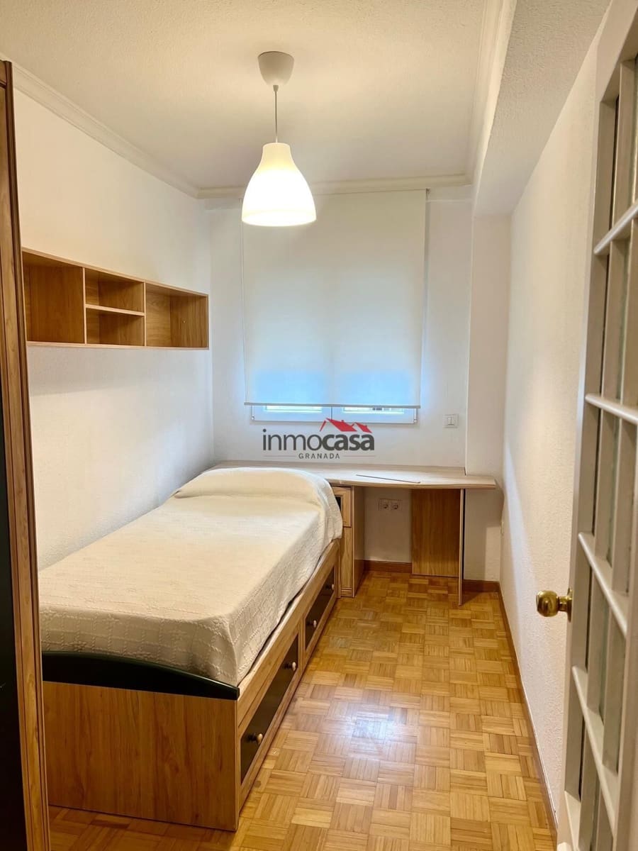 3 sypialnia Mieszkanie do wynajęcia w Miasto Grenada - 800 € (Ref: 9379225)