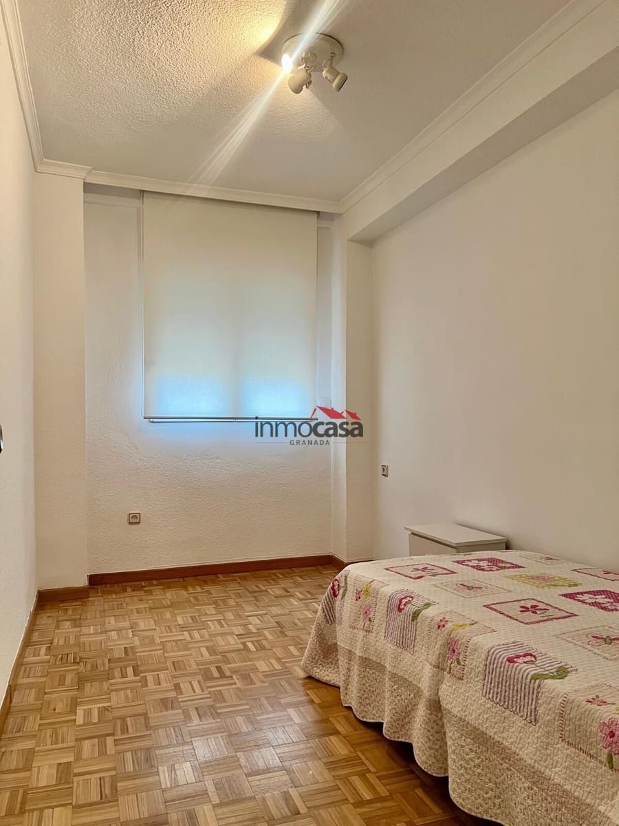 3 sypialnia Mieszkanie do wynajęcia w Miasto Grenada - 800 € (Ref: 9379225)