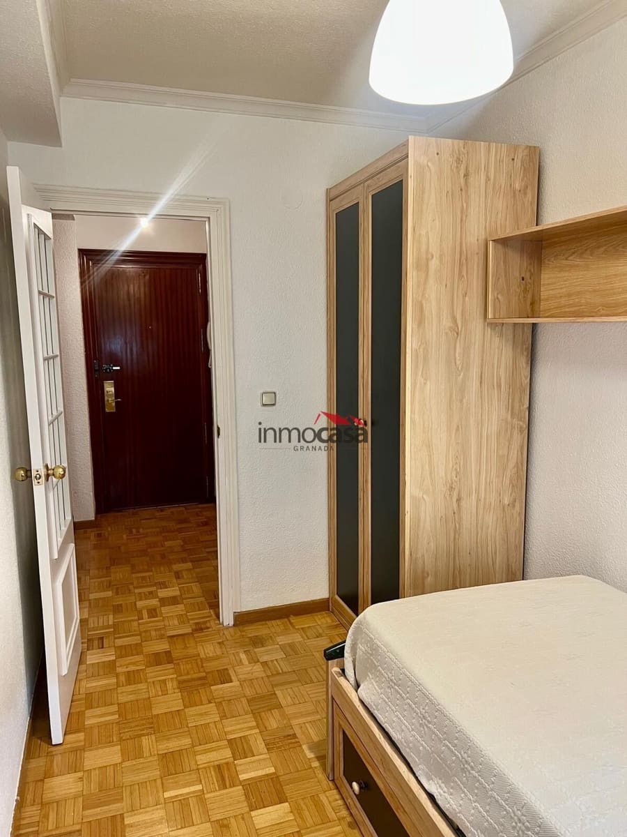 3 sypialnia Mieszkanie do wynajęcia w Miasto Grenada - 800 € (Ref: 9379225)