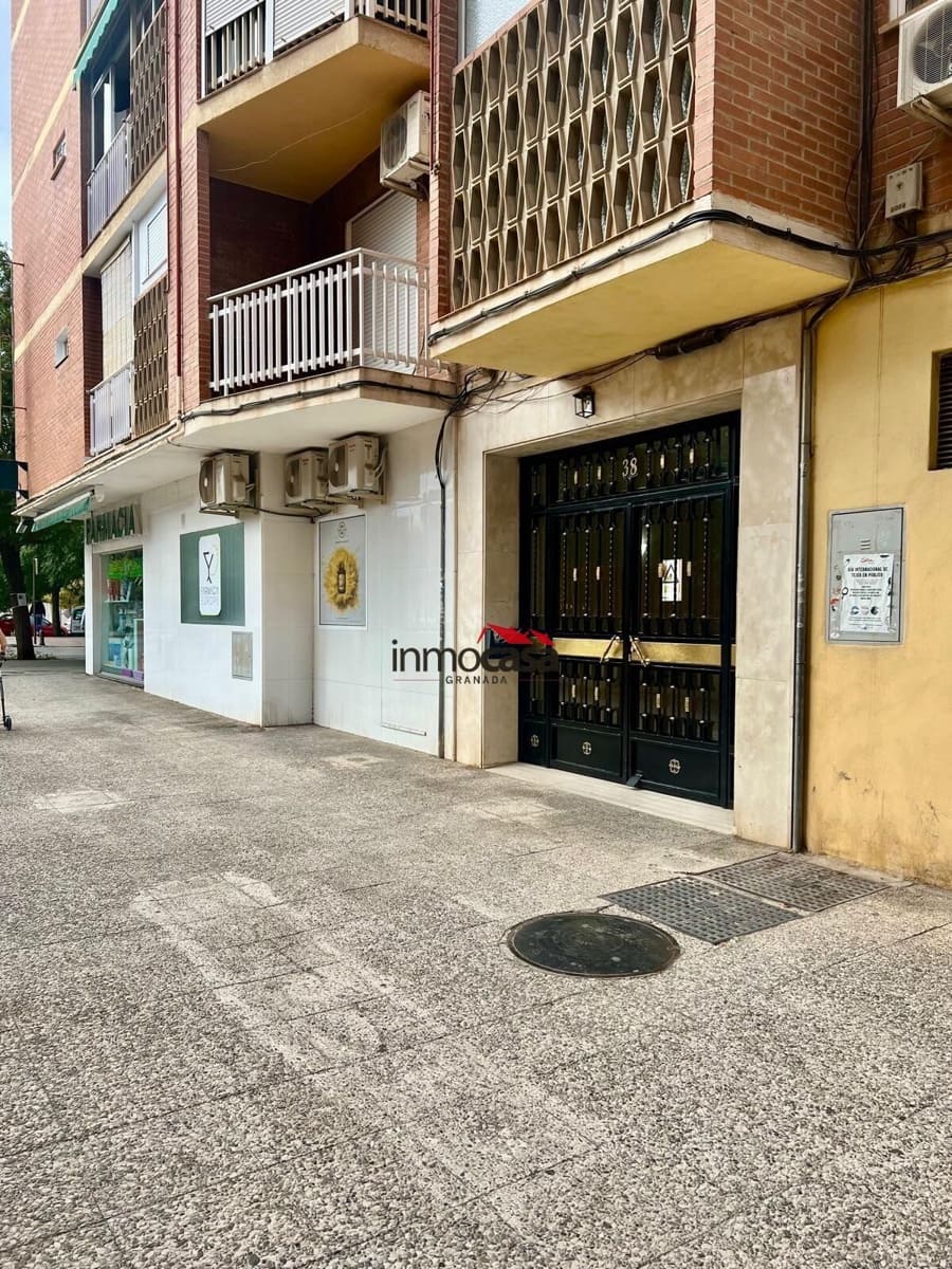 3 sypialnia Mieszkanie do wynajęcia w Miasto Grenada - 800 € (Ref: 9379225)