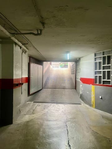 Garage til salg i Granada by - € 20.000 (Ref: 9379226)