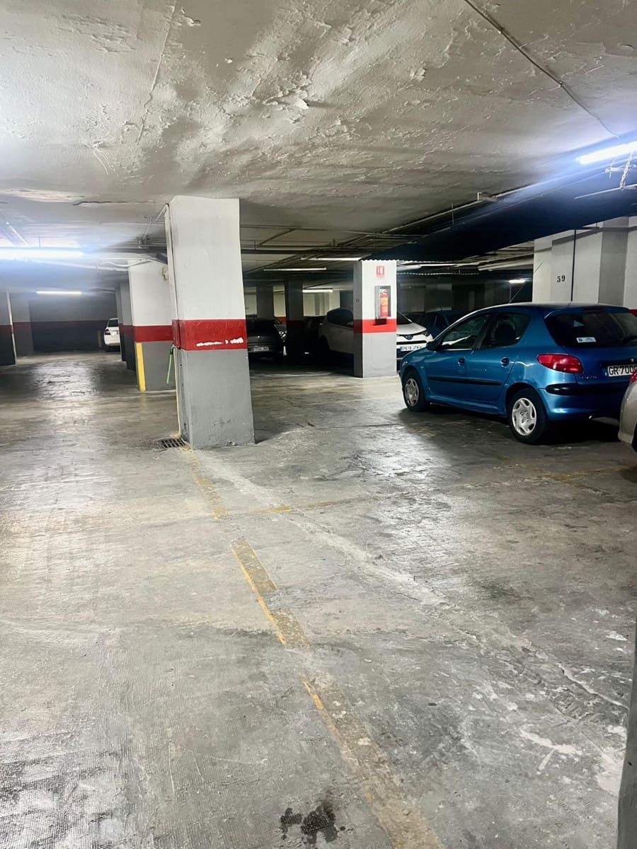 Autotalli myytävänä paikassa Granada kaupunki - 20 000 € (Ref: 9379226)