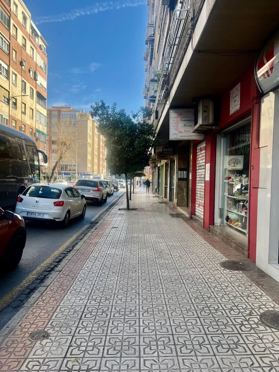 Autotalli myytävänä paikassa Granada kaupunki - 20 000 € (Ref: 9379226)