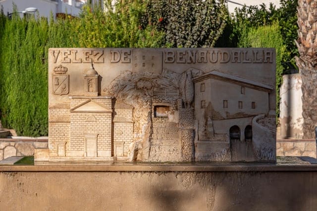 Building Plot for sale in Vélez de Benaudalla - € 85,000 (Ref: 9388068)