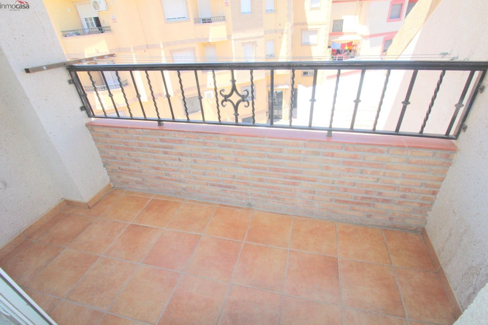 Appartement de 2 chambres à louer à Armilla - 600 € (Ref: 9391056)