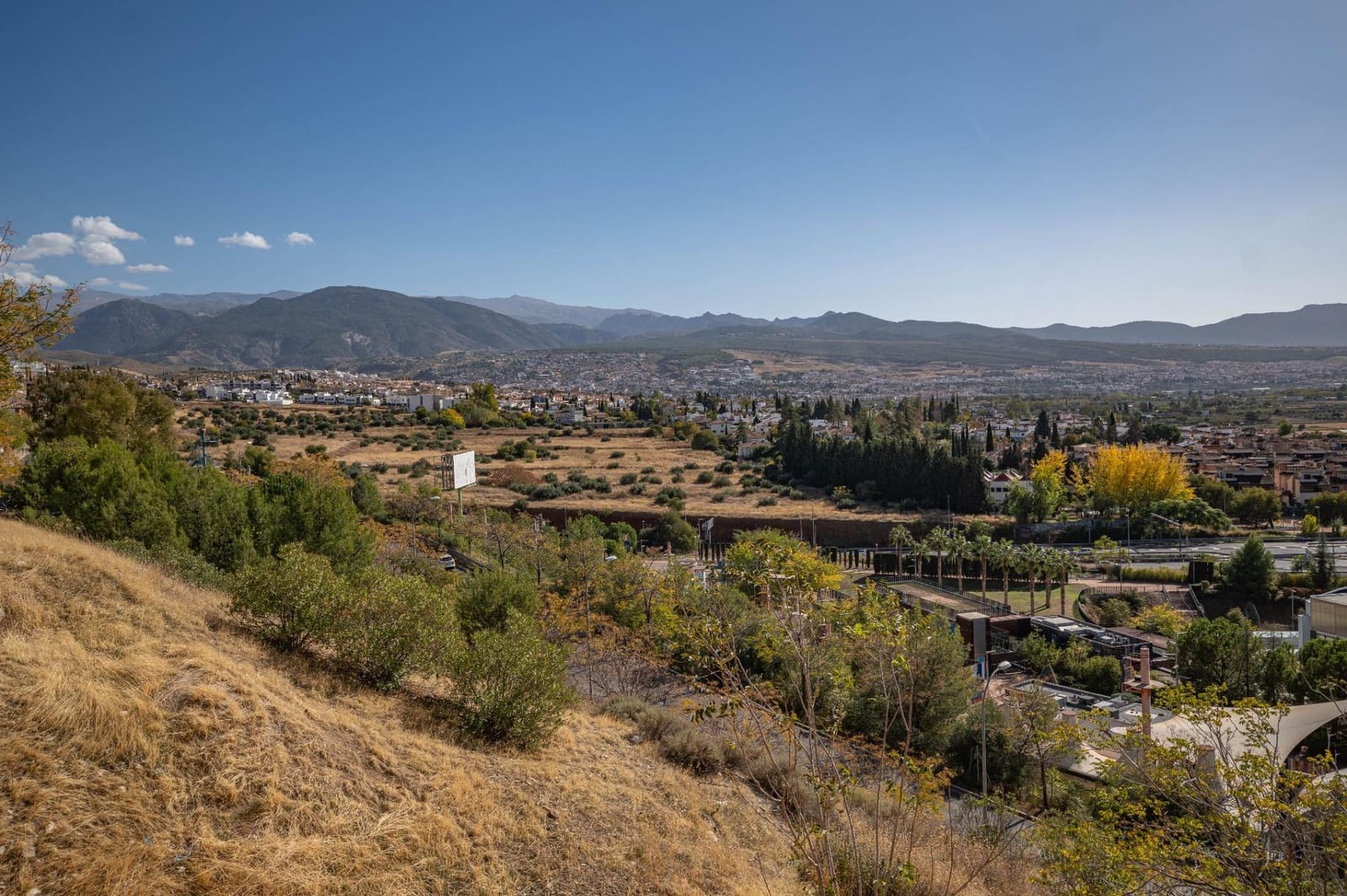 4 bedroom Flat for sale in Granada city with garage - € 382,000 (Ref: 9396168)