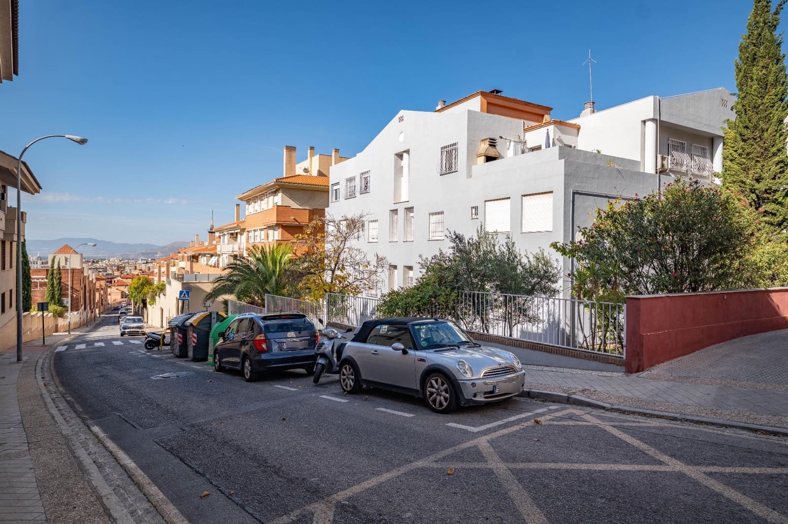 4 bedroom Flat for sale in Granada city with garage - € 382,000 (Ref: 9396168)