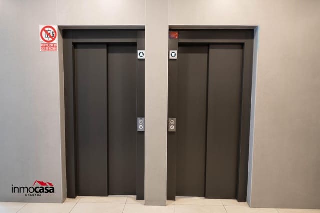 2 sypialnia Mieszkanie na sprzedaż w Miasto Grenada z basenem garażem - 389 000 € (Ref: 9396169)