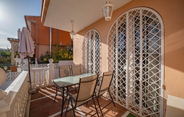 5 soveværelse Villa til salg i Gójar med swimmingpool garage - € 535.000 (Ref: 9396170)