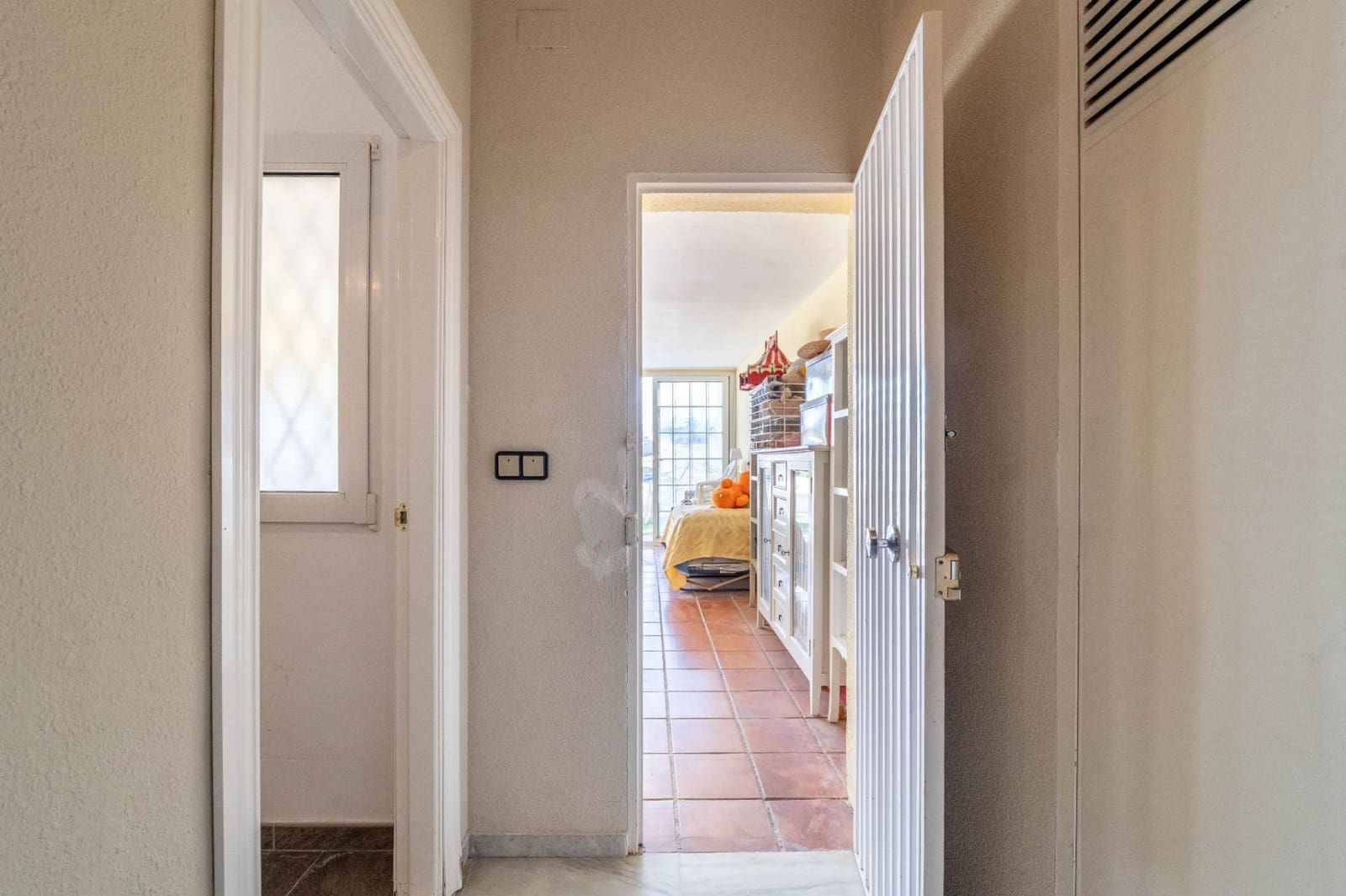 5 bedroom Villa for sale in Gojar with pool garage - € 535,000 (Ref: 9396170)