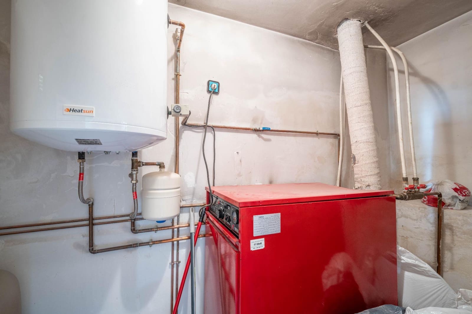 5 bedroom Villa for sale in Gojar with pool garage - € 535,000 (Ref: 9396170)