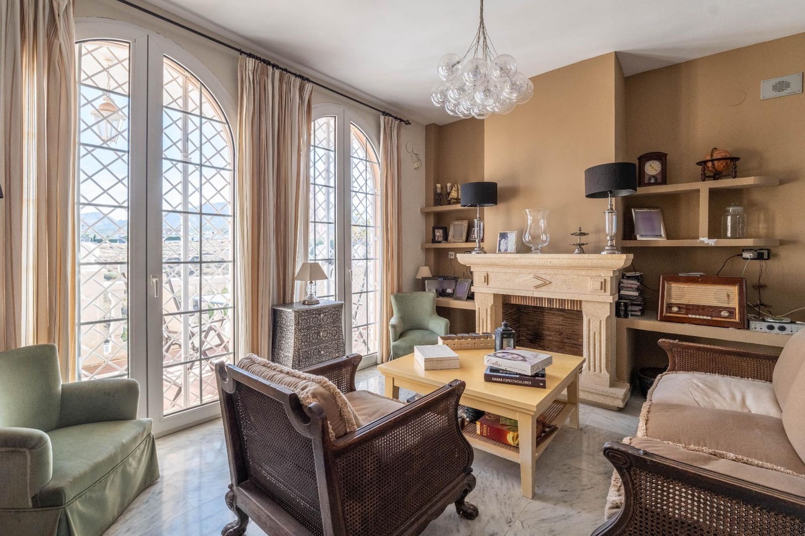 5 bedroom Villa for sale in Gojar with pool garage - € 535,000 (Ref: 9396170)