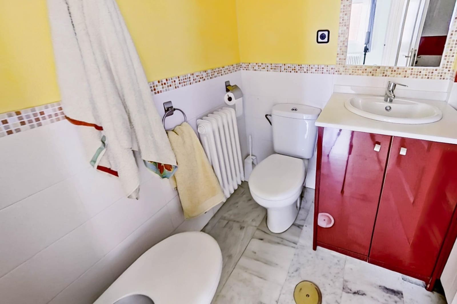 5 bedroom Villa for sale in Gojar with pool garage - € 535,000 (Ref: 9396170)