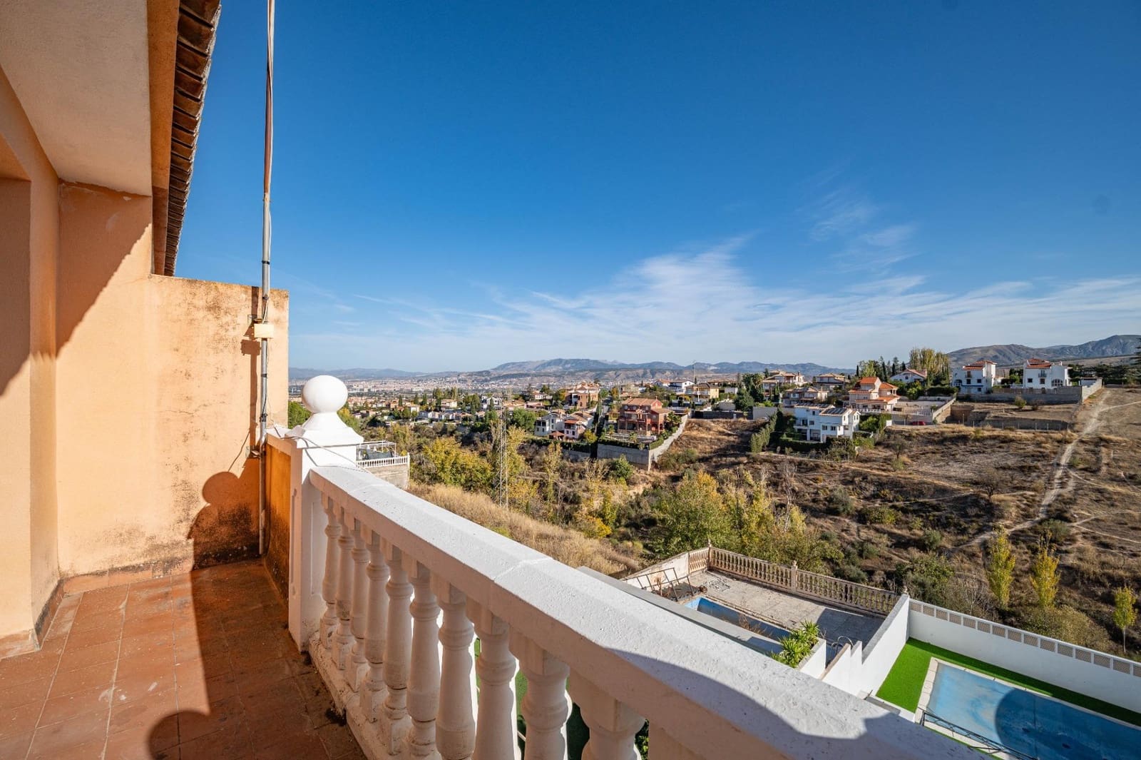 5 bedroom Villa for sale in Gojar with pool garage - € 535,000 (Ref: 9396170)