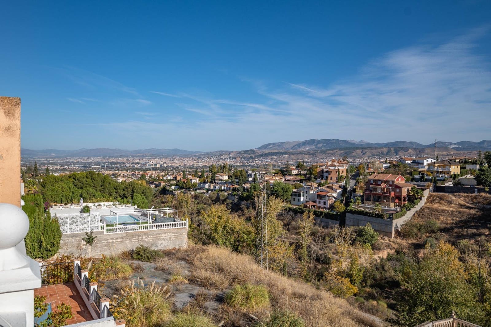 5 bedroom Villa for sale in Gojar with pool garage - € 535,000 (Ref: 9396170)