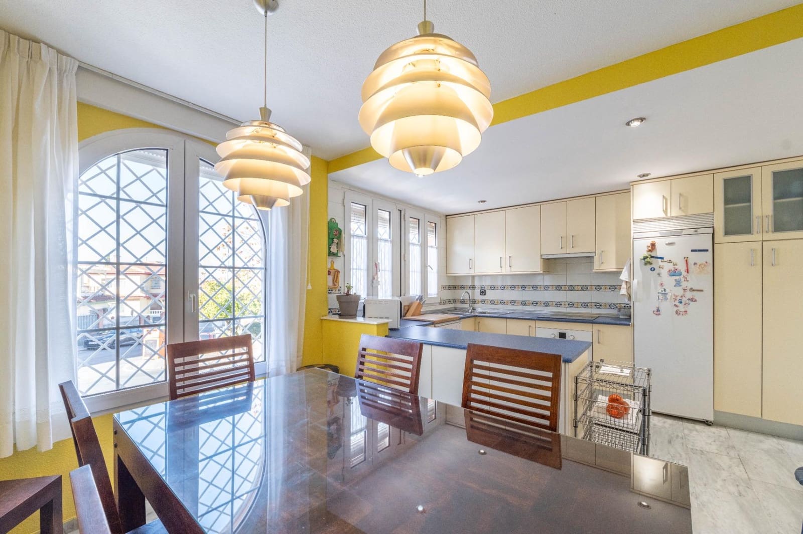 5 bedroom Villa for sale in Gojar with pool garage - € 495,000 (Ref: 9396170)