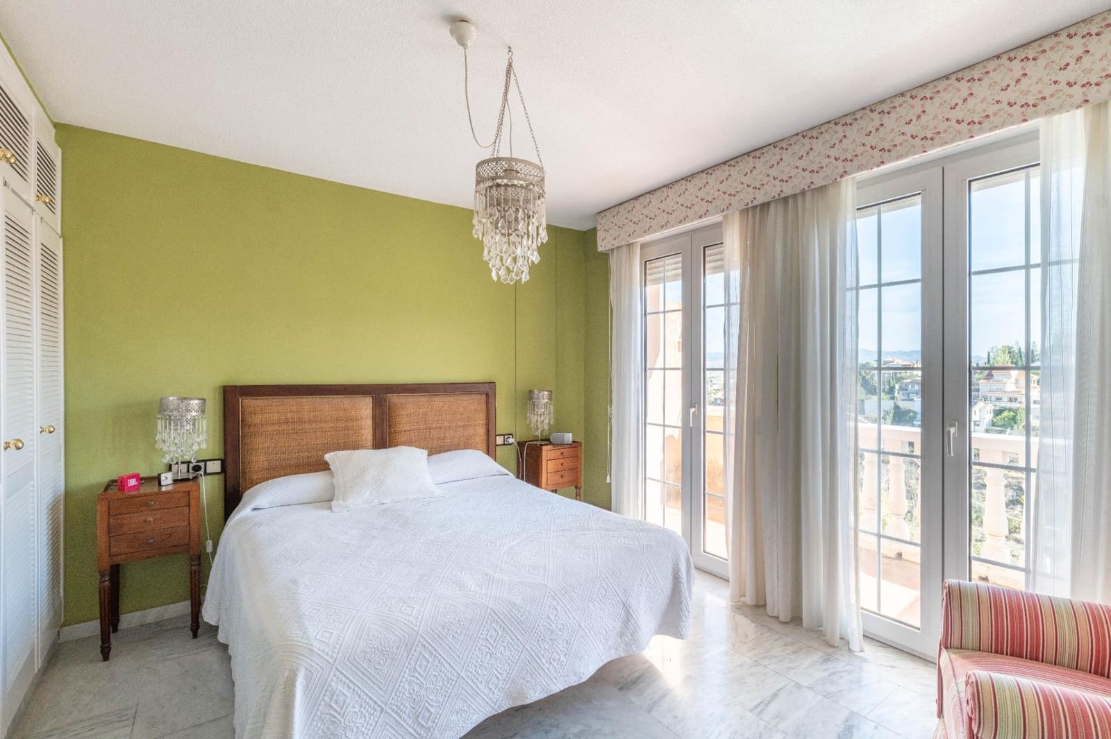 5 bedroom Villa for sale in Gojar with pool garage - € 495,000 (Ref: 9396170)