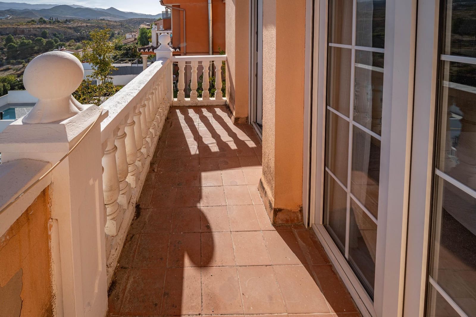 5 bedroom Villa for sale in Gojar with pool garage - € 495,000 (Ref: 9396170)