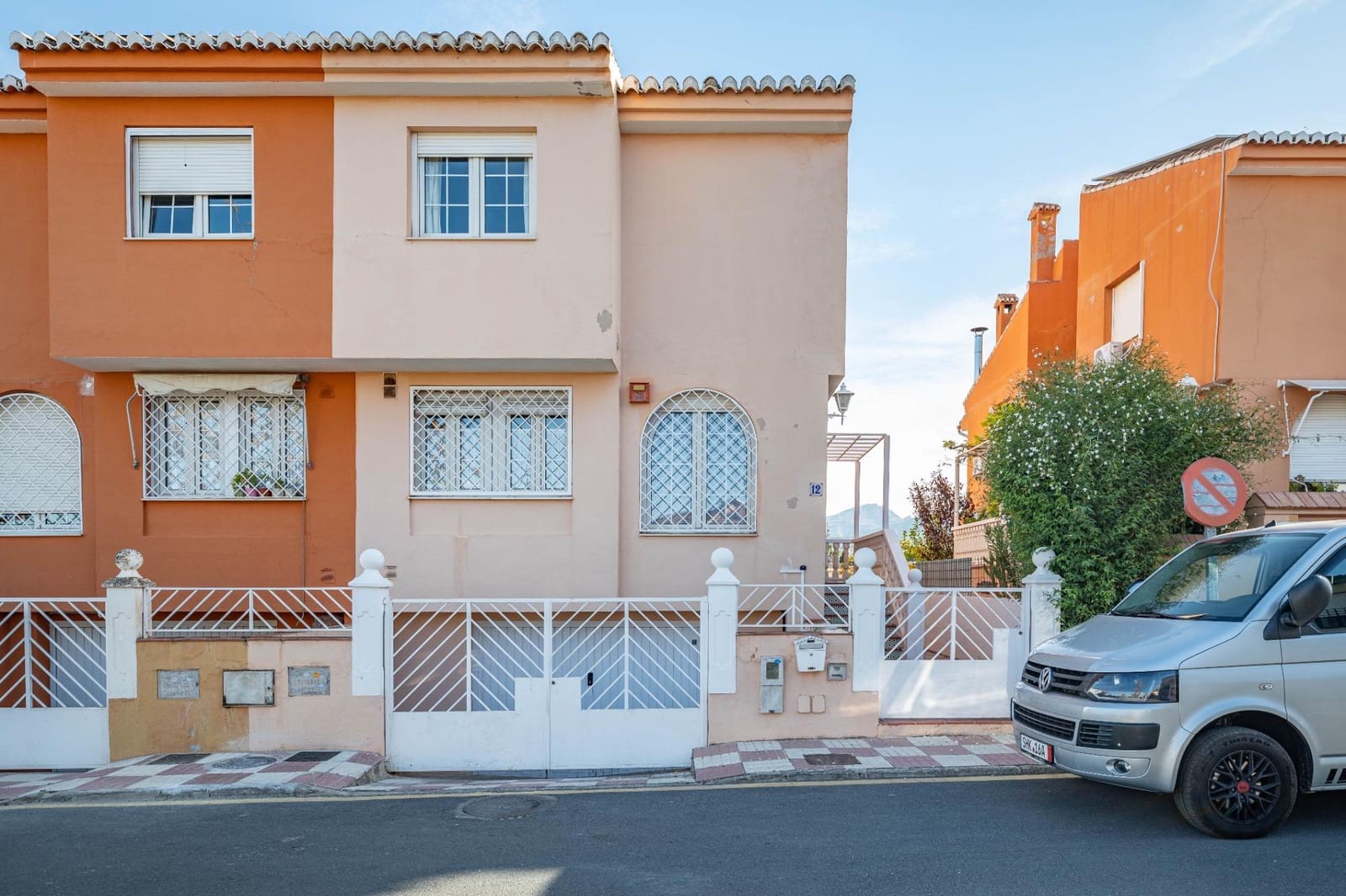 5 bedroom Villa for sale in Gojar with pool garage - € 495,000 (Ref: 9396170)