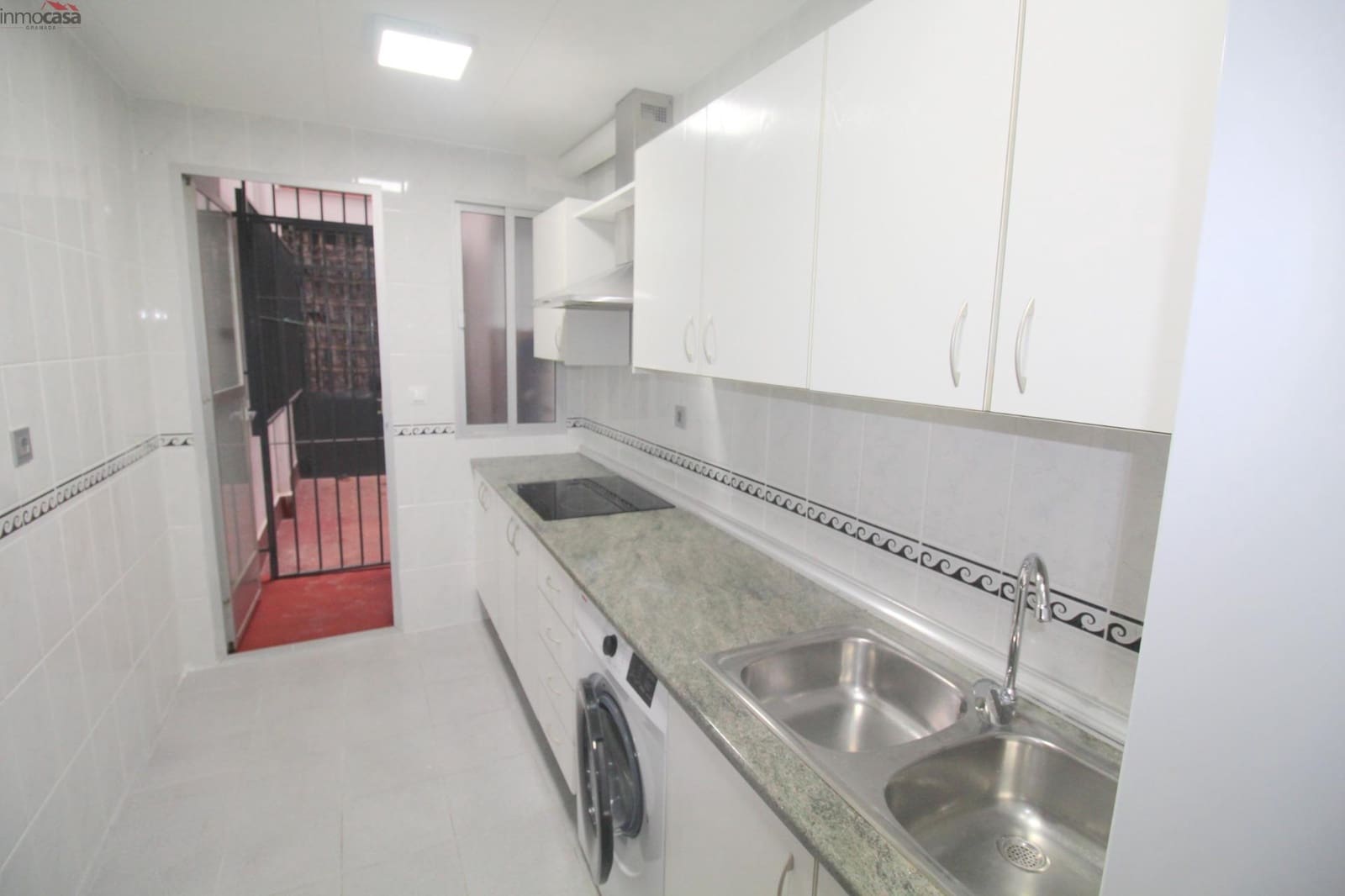 Appartement de 2 chambres à louer à Armilla avec garage - 680 € (Ref: 9398631)