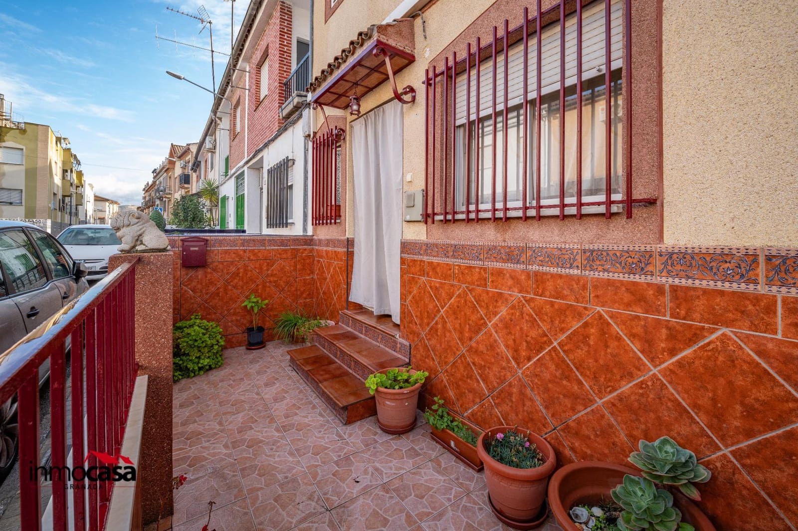 3 slaapkamer Rijtjeshuis te koop in Albolote - € 175.000 (Ref: 9401327)