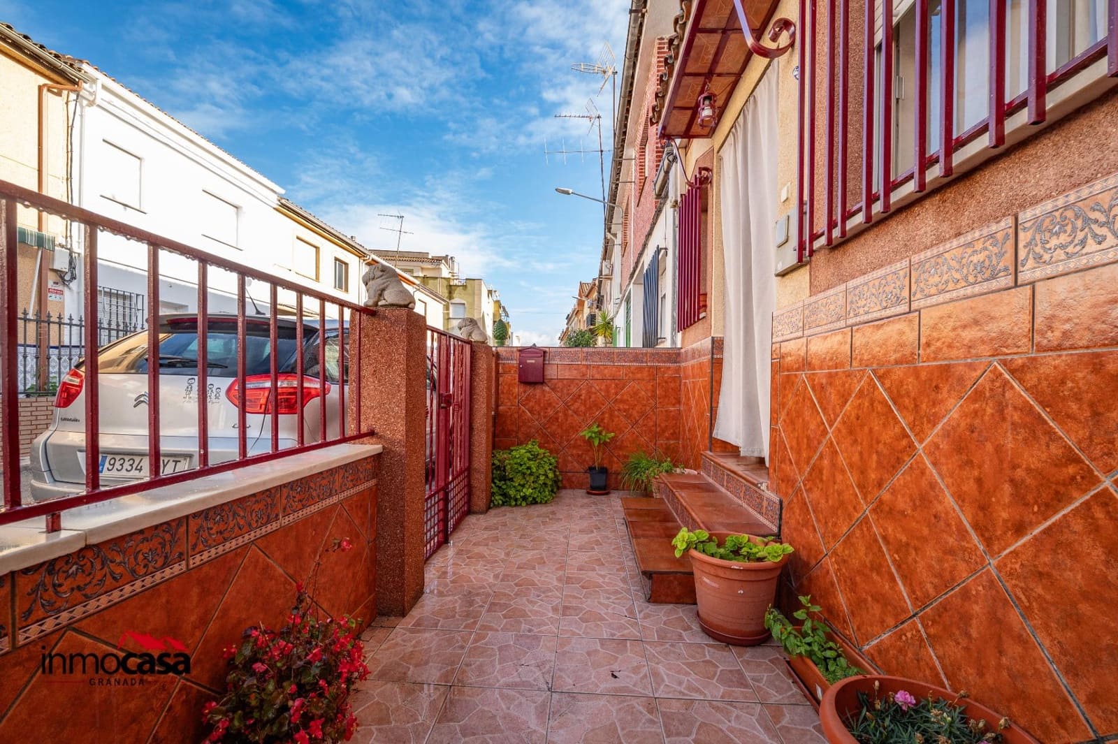 3 slaapkamer Rijtjeshuis te koop in Albolote - € 175.000 (Ref: 9401327)