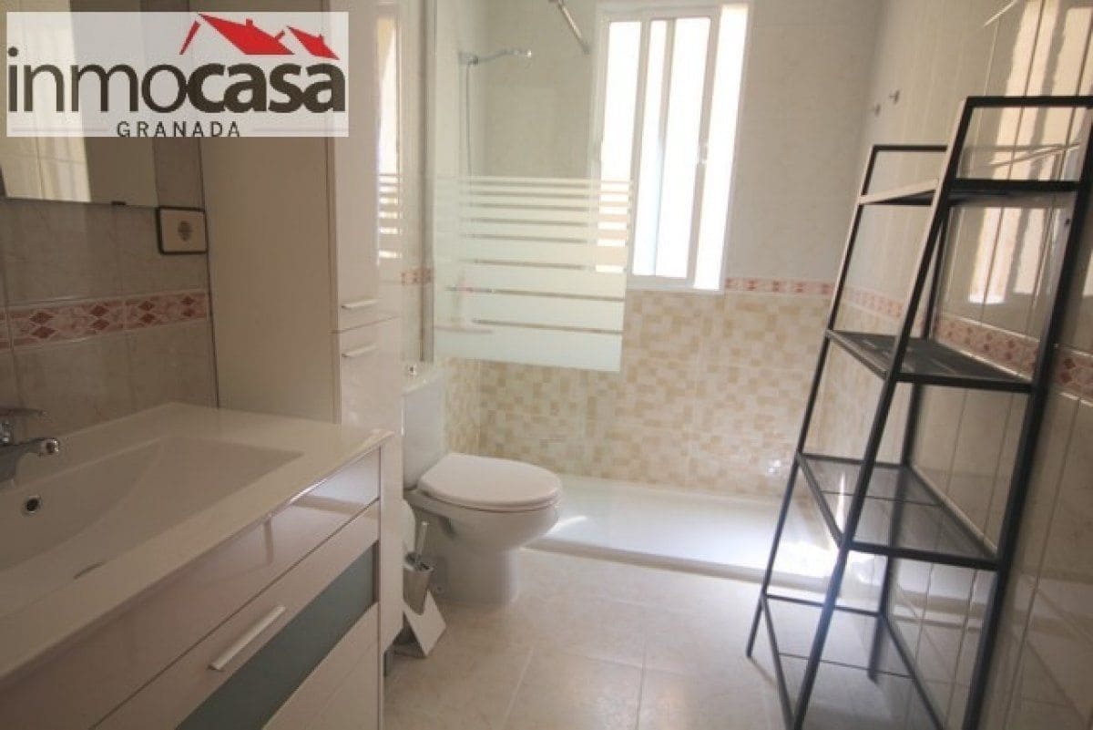 3 sovrum Lägenhet att hyra i Armilla med garage - 700 € (Ref: 9403521)