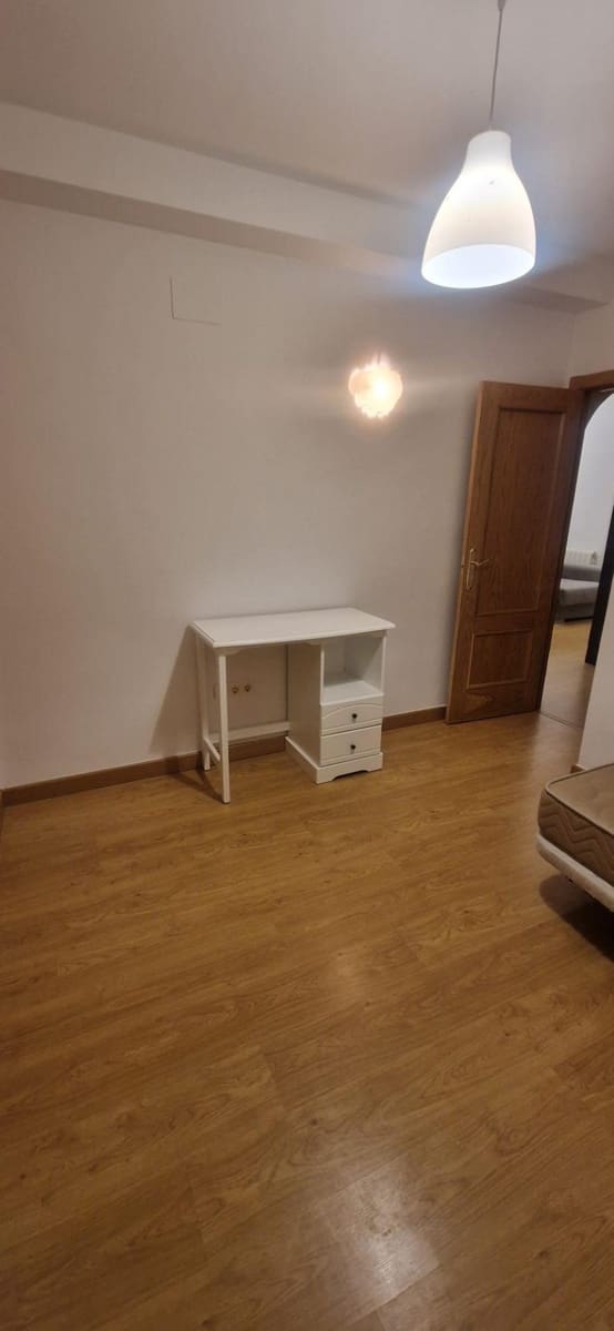 2 slaapkamer Flat te huur in Atarfe met garage - € 600 (Ref: 9427399)