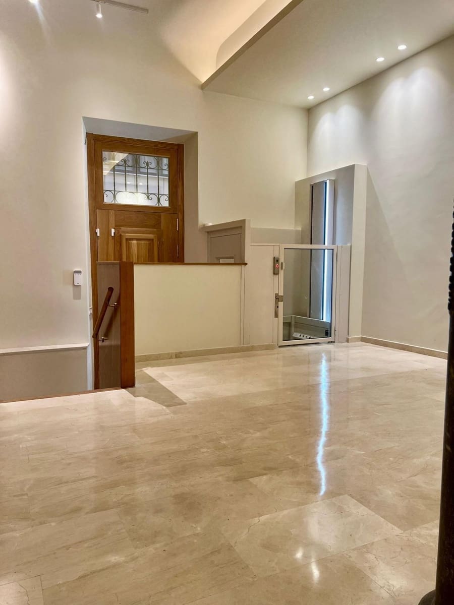 1 sypialnia Apartament do wynajęcia w Miasto Grenada - 1 950 € (Ref: 9431157)