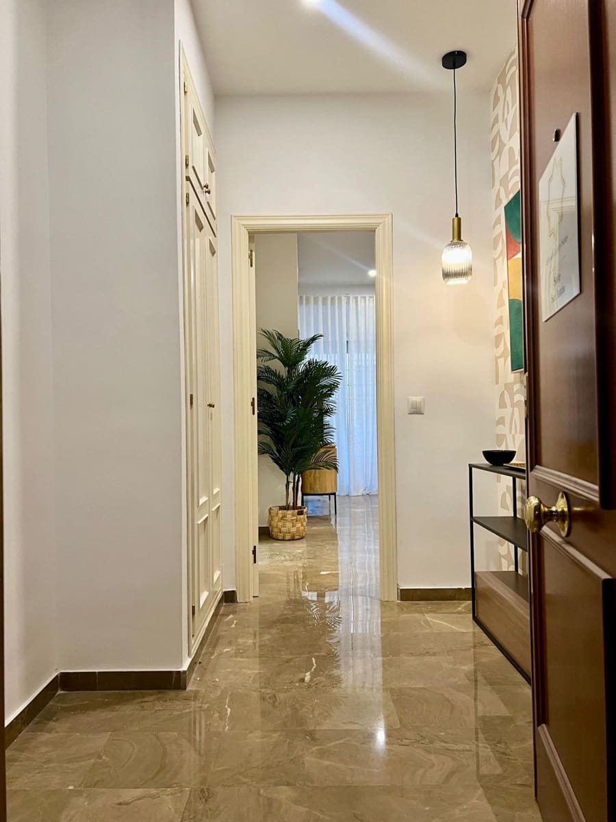 1 sypialnia Apartament do wynajęcia w Miasto Grenada - 1 950 € (Ref: 9431157)