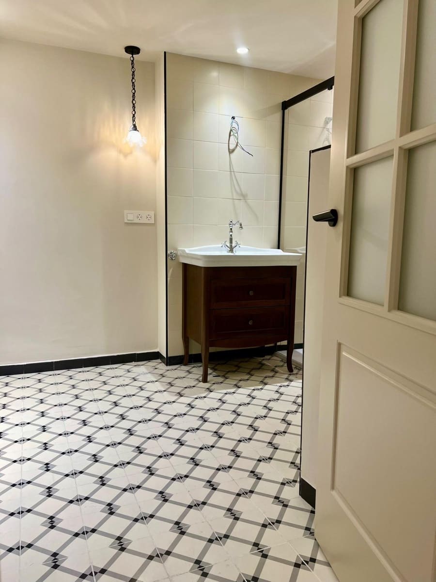 1 sypialnia Apartament do wynajęcia w Miasto Grenada - 1 950 € (Ref: 9431157)