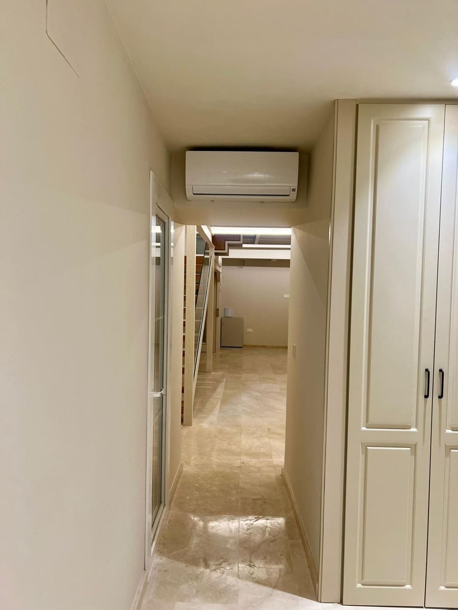 1 sypialnia Apartament do wynajęcia w Miasto Grenada - 1 950 € (Ref: 9431157)