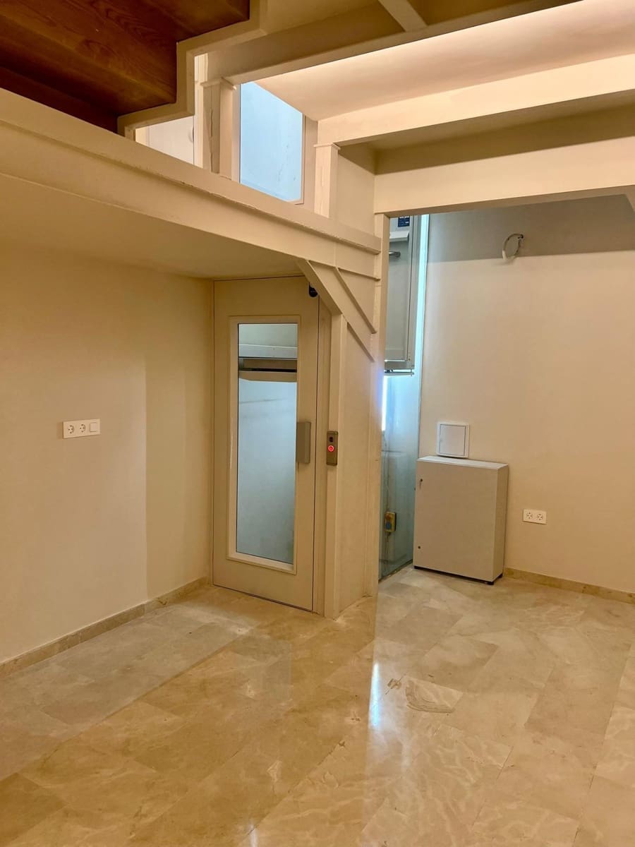 1 sypialnia Apartament do wynajęcia w Miasto Grenada - 1 950 € (Ref: 9431157)