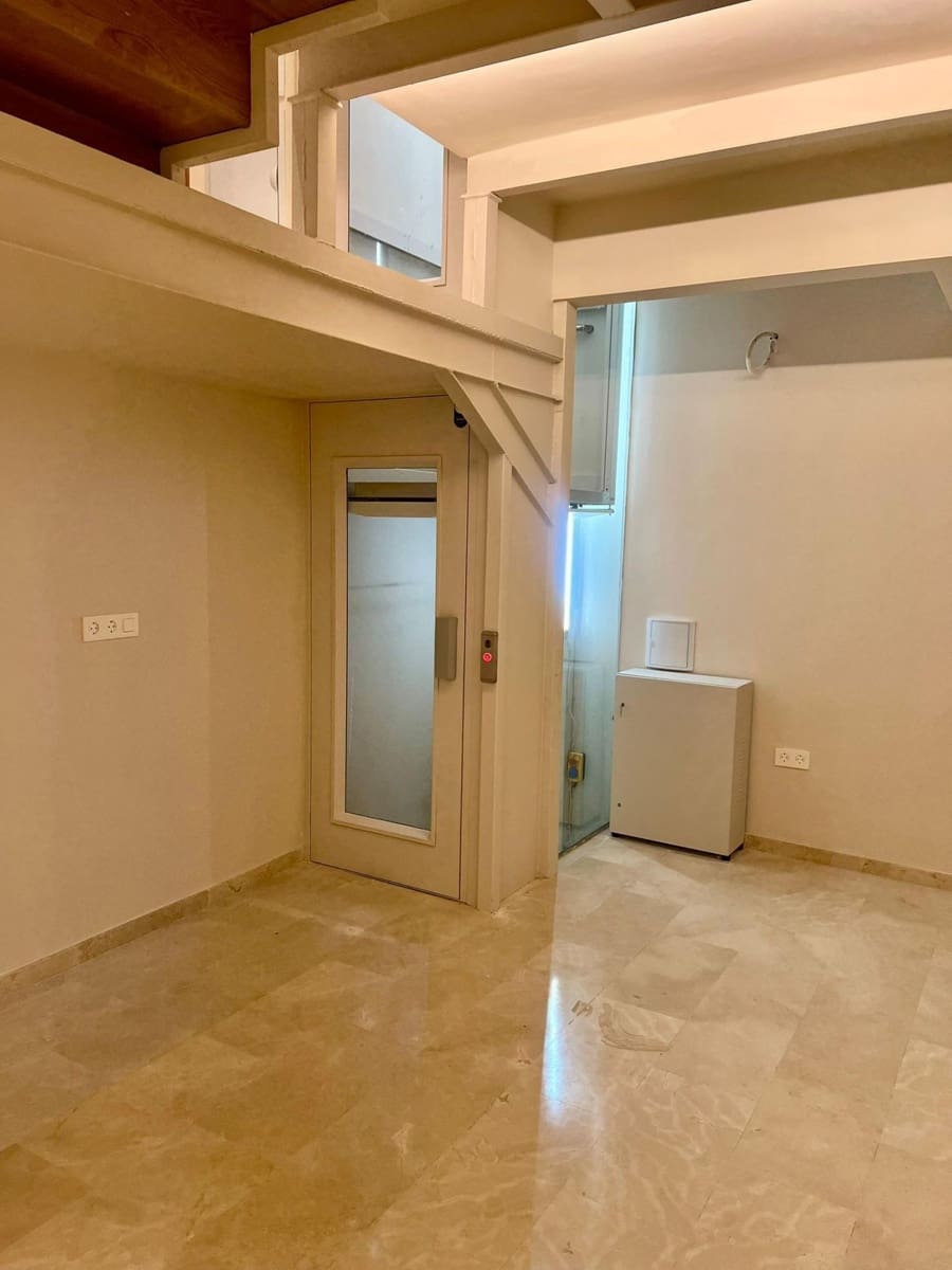 1 sypialnia Apartament do wynajęcia w Miasto Grenada - 1 950 € (Ref: 9431157)